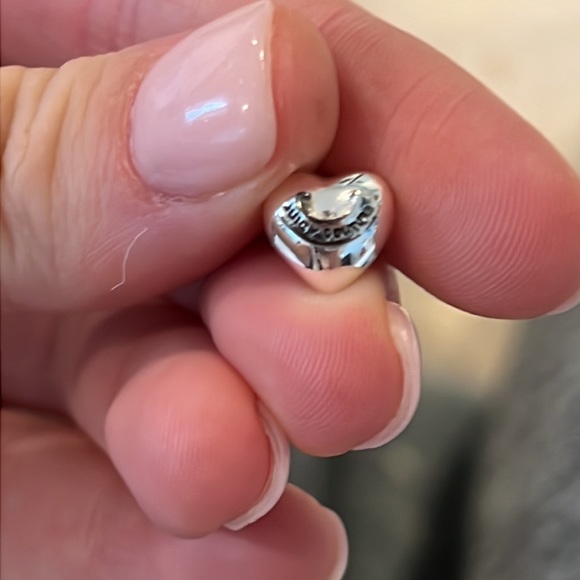 Juicy Couture Heart Earrings - Picture 5 of 5